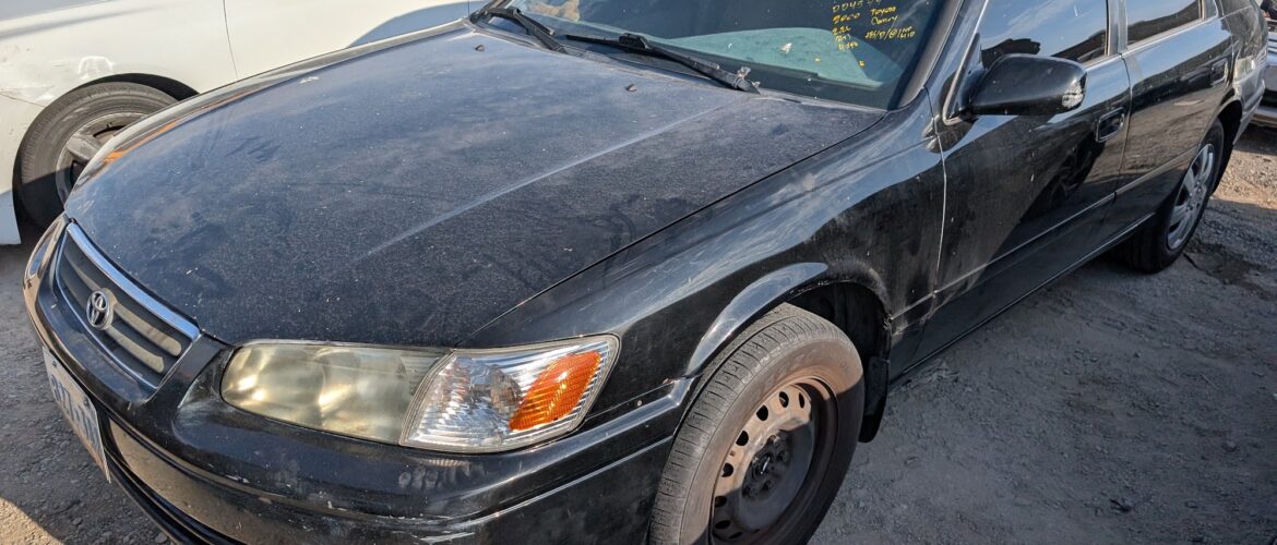 2000 TOYOTA CAMRY – DD4574