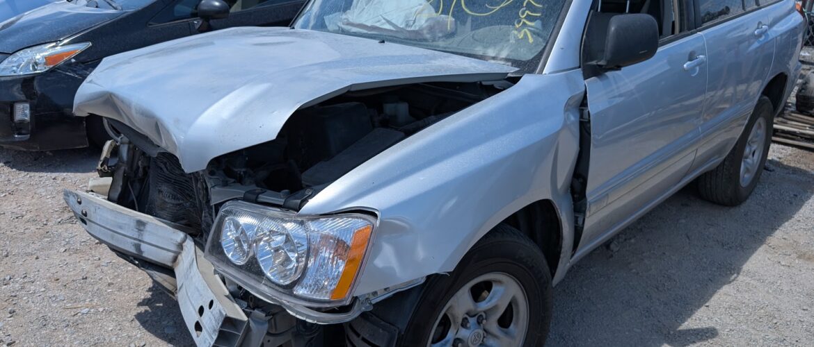 2002 TOYOTA HIGHLANDER – DD4508
