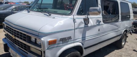 1995 CHEVY VAN – DD4364