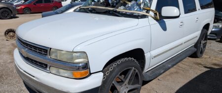 2003 CHEVY SUBURBAN – DD4552